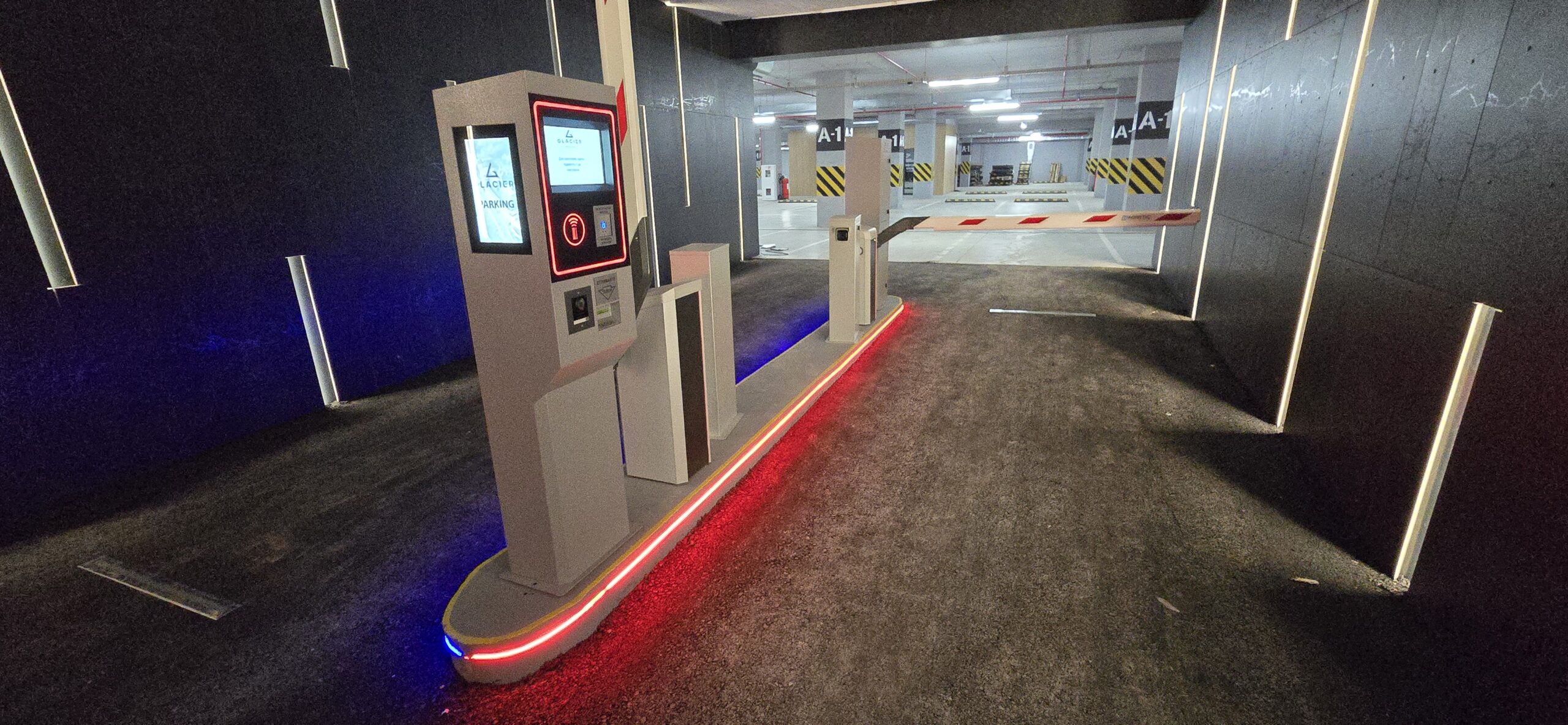 Стійка в’їзду P001-15